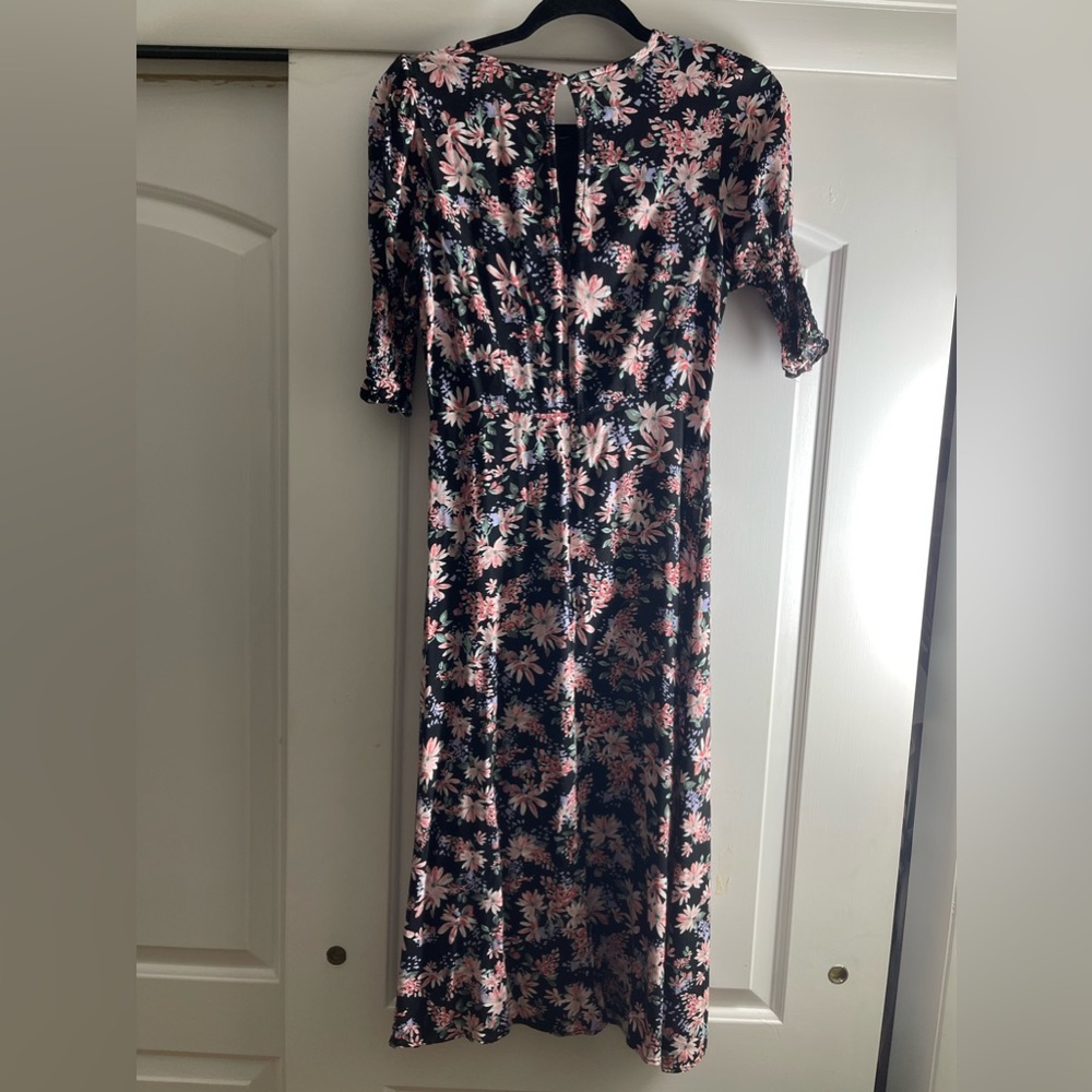 BLACK FLORAL MIDI DRESS